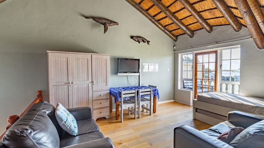 7 Bedroom Property for Sale in Kleinmond Western Cape